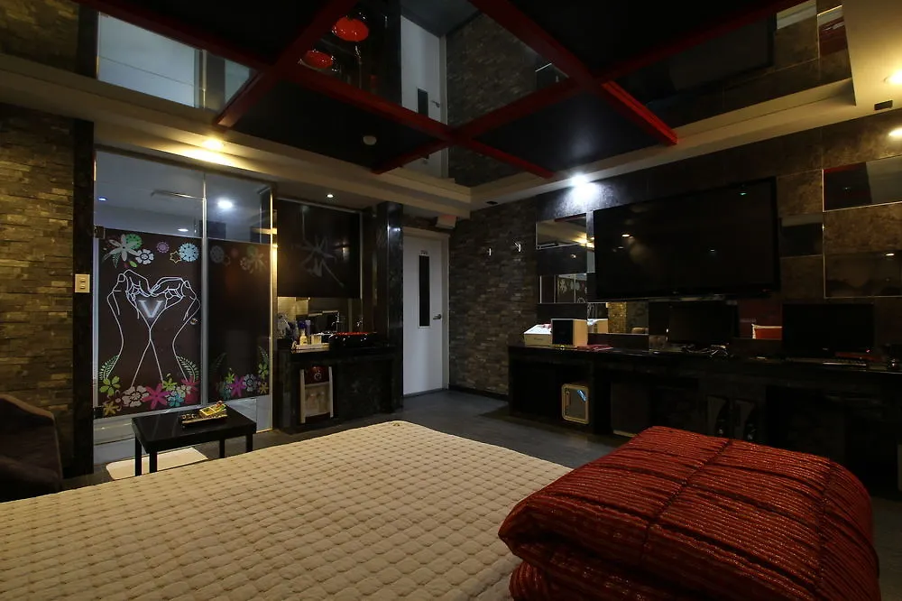 V Hotel Sasang Busan